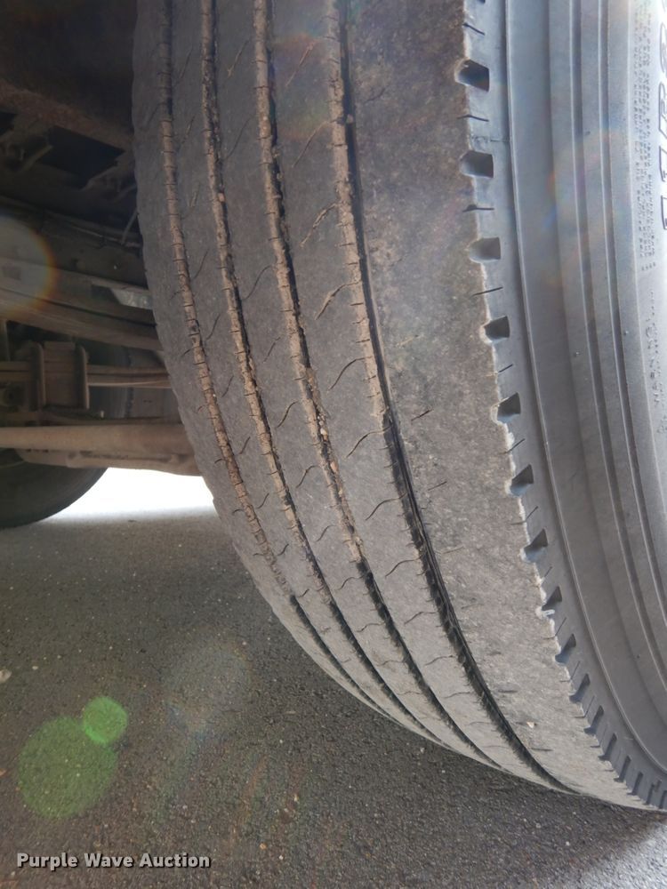 image for item DH6645 2003 Thomas Built Saf-T-Liner  school bus