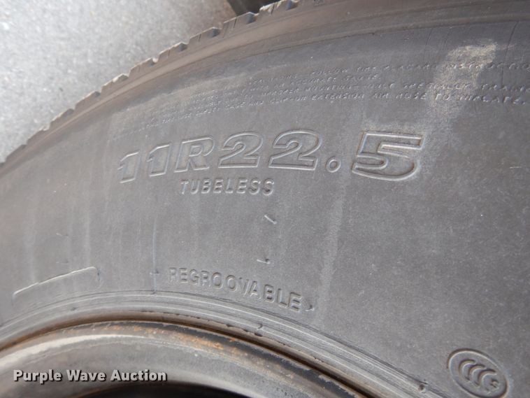 image for item DH6645 2003 Thomas Built Saf-T-Liner  school bus