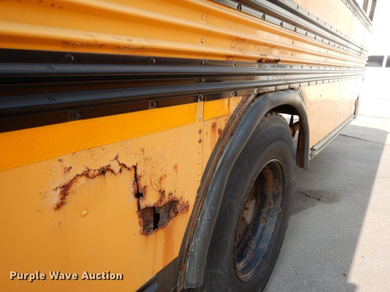 image for item DH6646 1999 Blue Bird TC2000  school bus