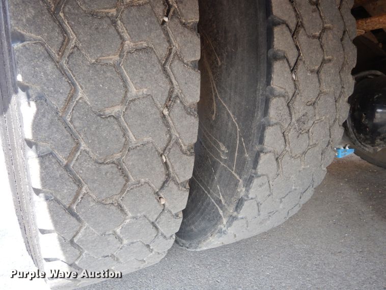 image for item DH6646 1999 Blue Bird TC2000  school bus