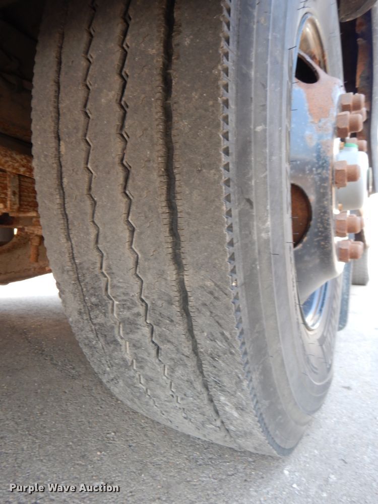 image for item DH6646 1999 Blue Bird TC2000  school bus