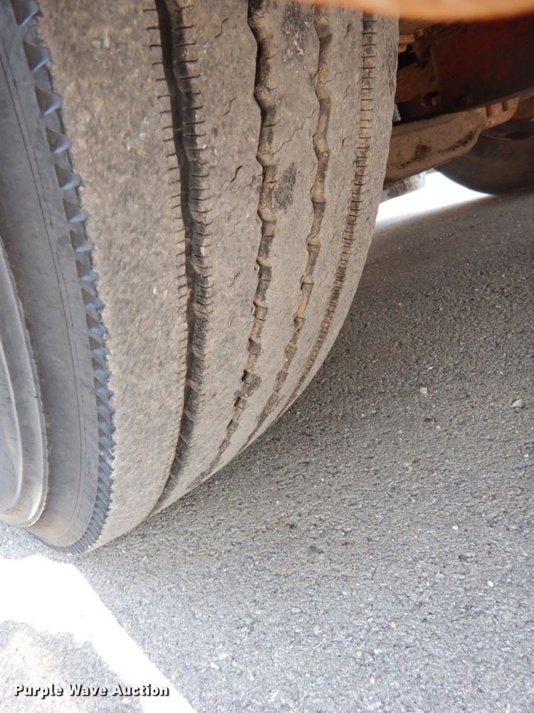 image for item DH6646 1999 Blue Bird TC2000  school bus