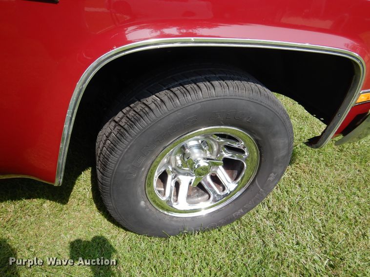 image for item DH7010 1981 GMC C1500  pickup truck