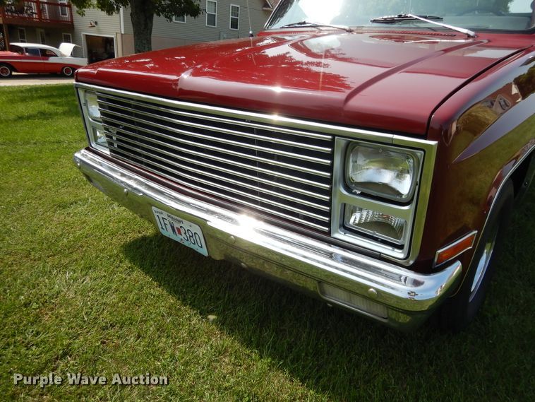 image for item DH7010 1981 GMC C1500  pickup truck