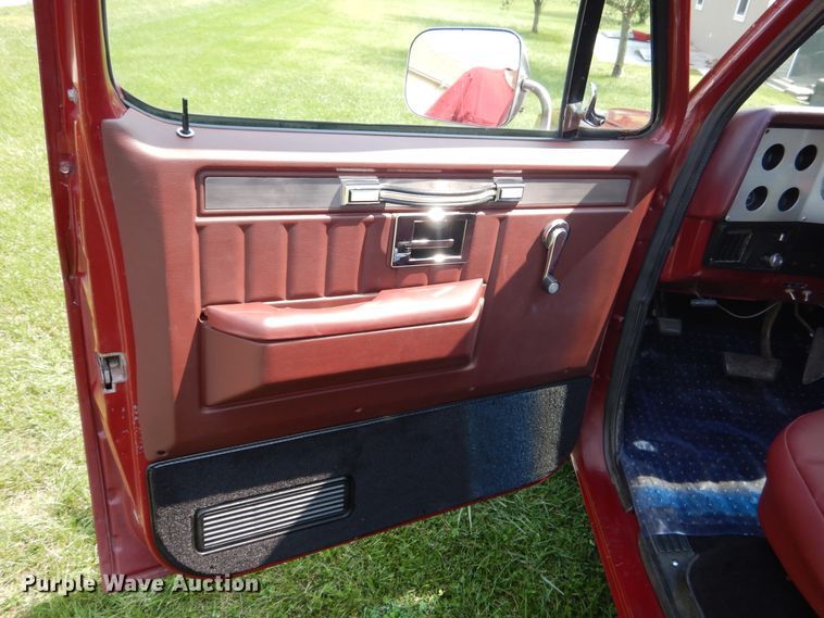 image for item DH7010 1981 GMC C1500  pickup truck