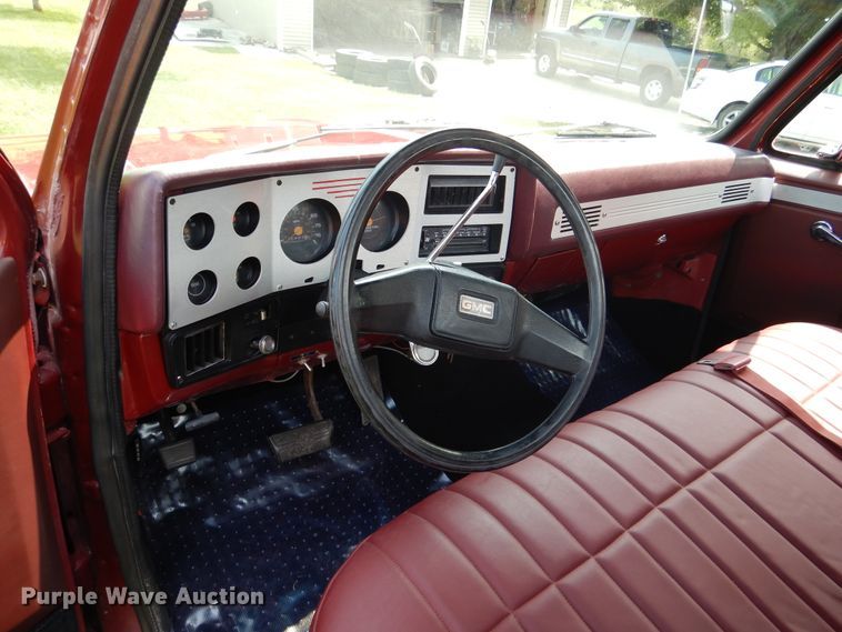 image for item DH7010 1981 GMC C1500  pickup truck