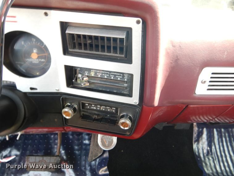 image for item DH7010 1981 GMC C1500  pickup truck