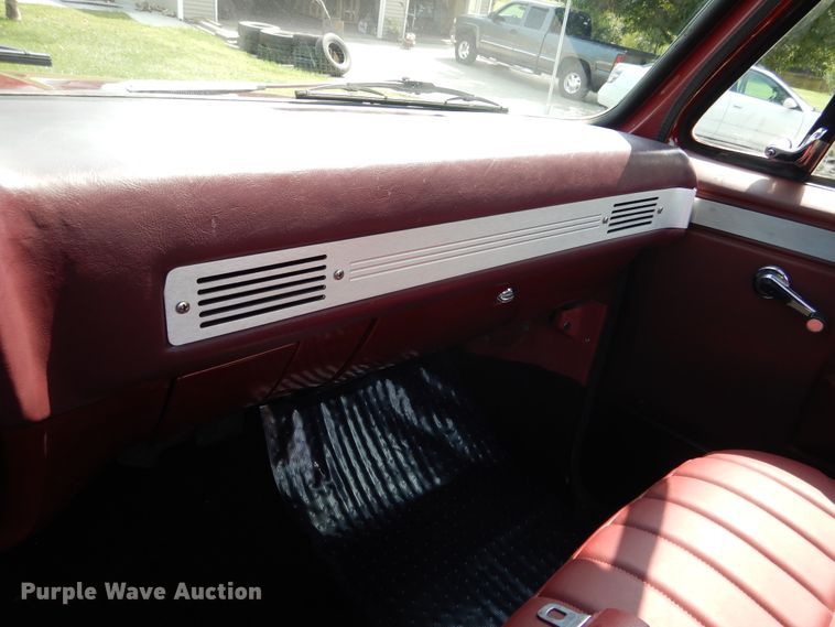 image for item DH7010 1981 GMC C1500  pickup truck