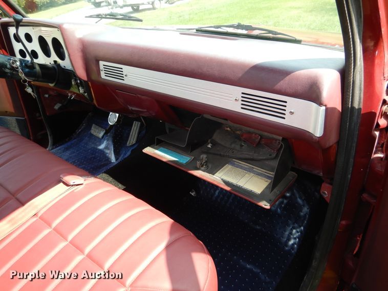 image for item DH7010 1981 GMC C1500  pickup truck