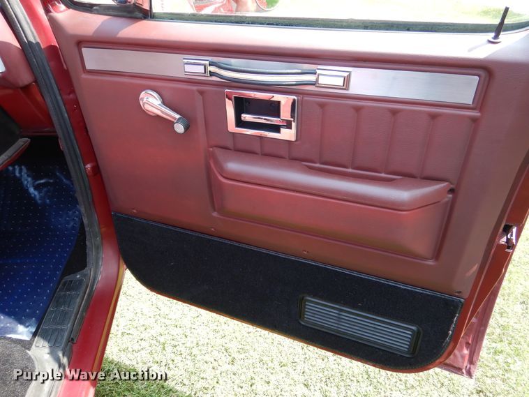 image for item DH7010 1981 GMC C1500  pickup truck