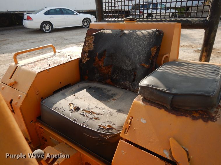 image for item DI7695 John Deere 350  track loader