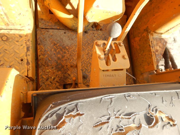 image for item DI7695 John Deere 350  track loader