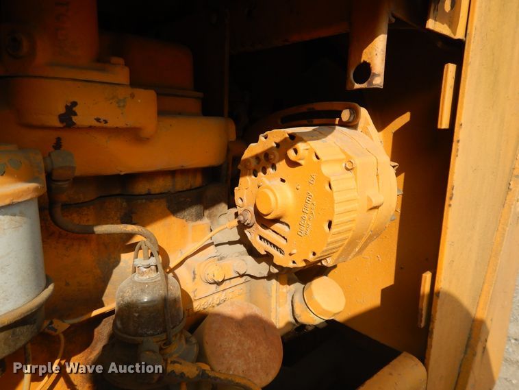 image for item DI7695 John Deere 350  track loader