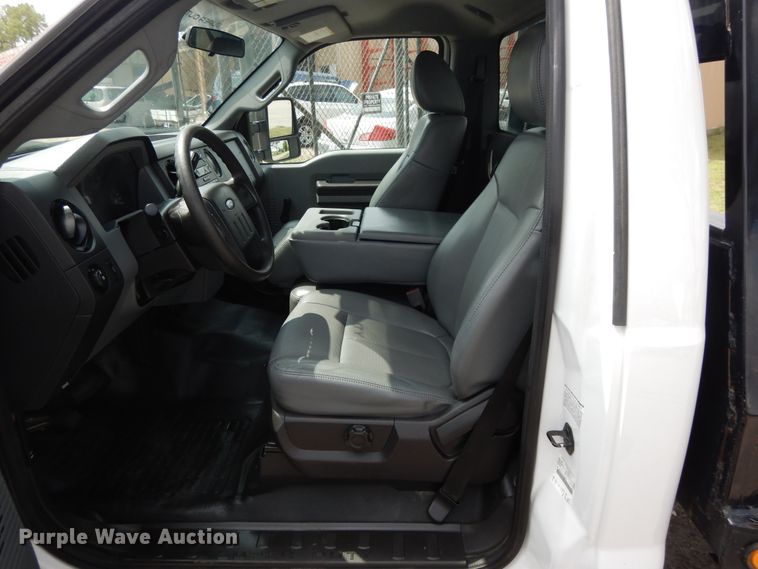 image for item DI7709 2013 Ford F550 Super Duty  flatbed truck