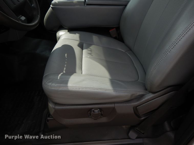 image for item DI7709 2013 Ford F550 Super Duty  flatbed truck