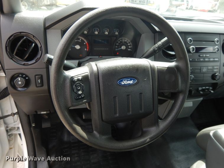 image for item DI7709 2013 Ford F550 Super Duty  flatbed truck