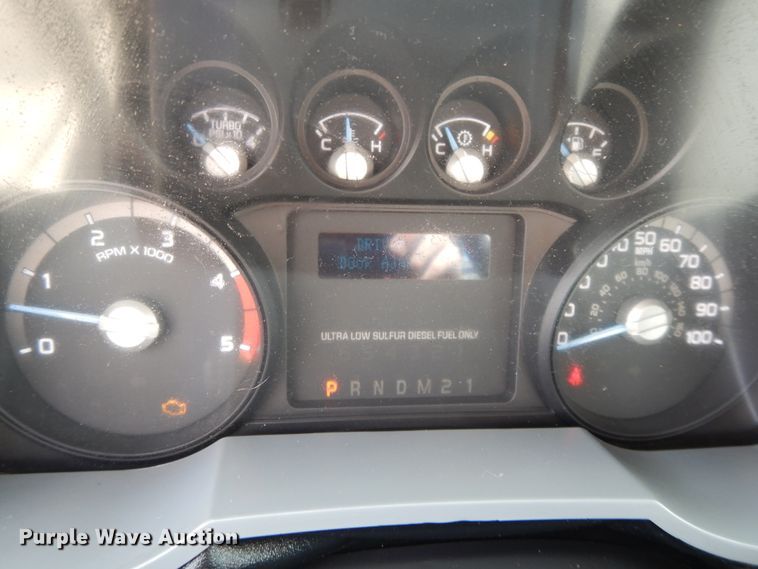 image for item DI7709 2013 Ford F550 Super Duty  flatbed truck