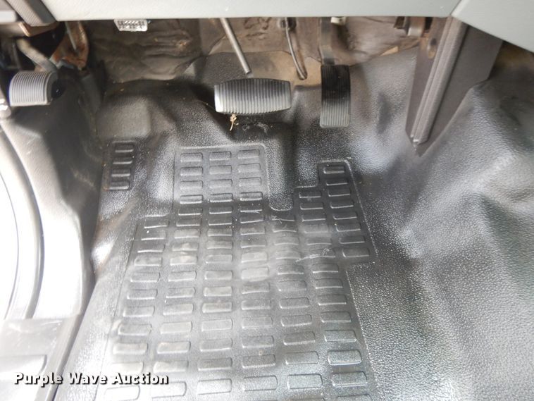 image for item DI7709 2013 Ford F550 Super Duty  flatbed truck