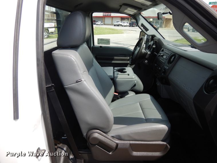 image for item DI7709 2013 Ford F550 Super Duty  flatbed truck