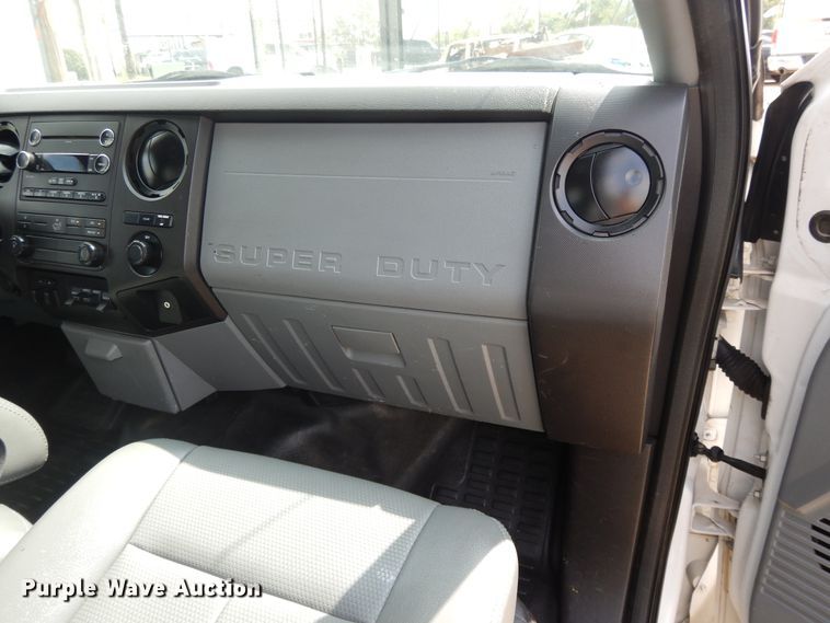 image for item DI7709 2013 Ford F550 Super Duty  flatbed truck