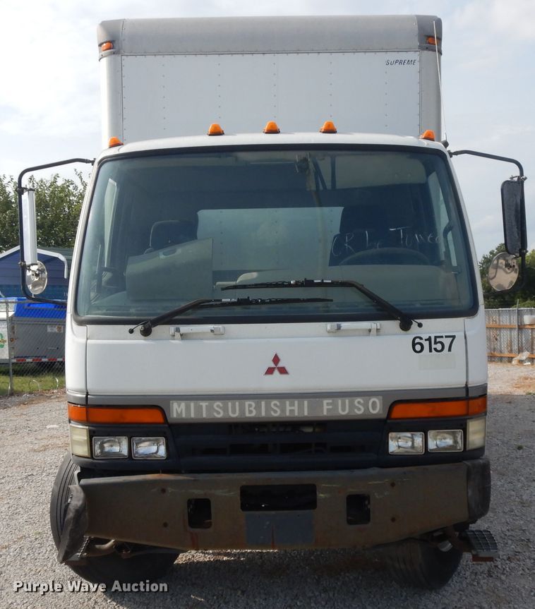 image for item DI7717 2001 Mitsubishi FUSO  box truck