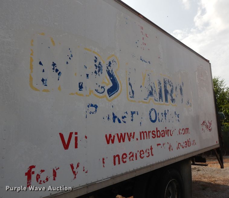 image for item DI7717 2001 Mitsubishi FUSO  box truck