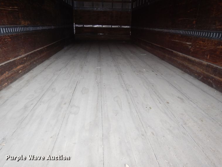 image for item DI7717 2001 Mitsubishi FUSO  box truck