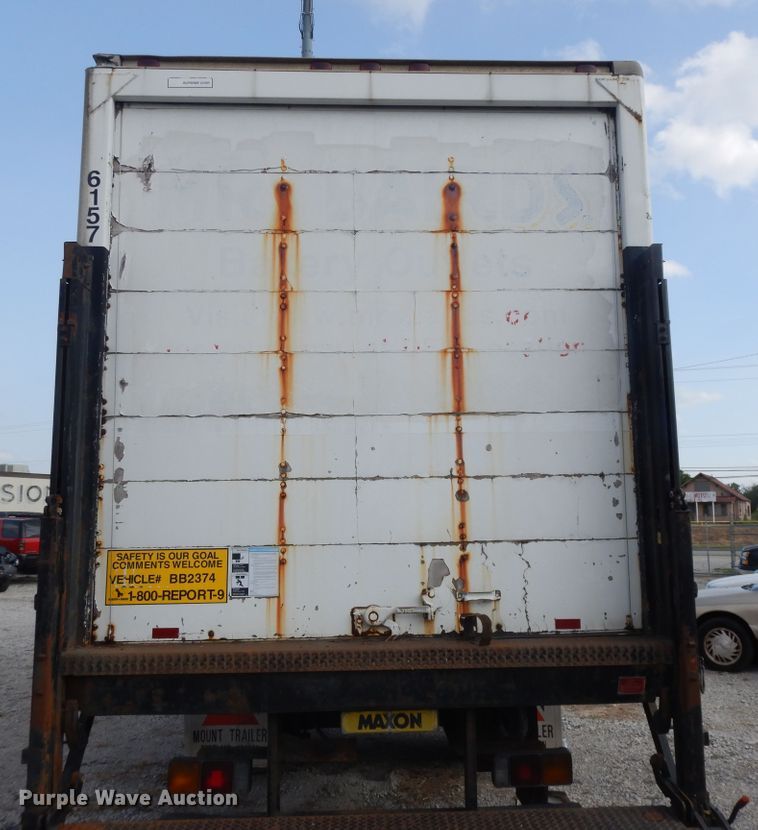 image for item DI7717 2001 Mitsubishi FUSO  box truck