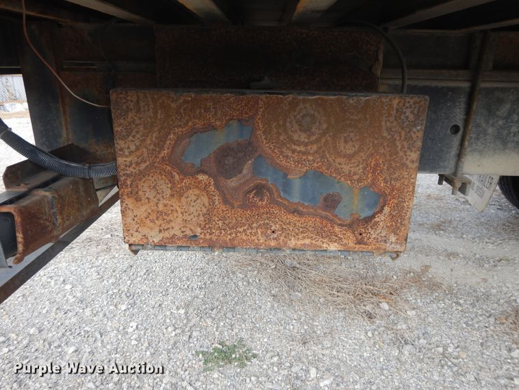 image for item DI7717 2001 Mitsubishi FUSO  box truck