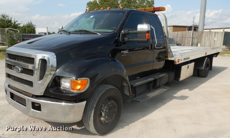 image for item DI7718 2006 Ford F650 Super Duty  rollback truck