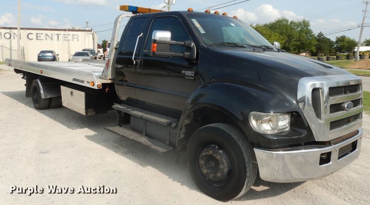 image for item DI7718 2006 Ford F650 Super Duty  rollback truck