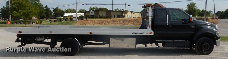image for item DI7718 2006 Ford F650 Super Duty  rollback truck