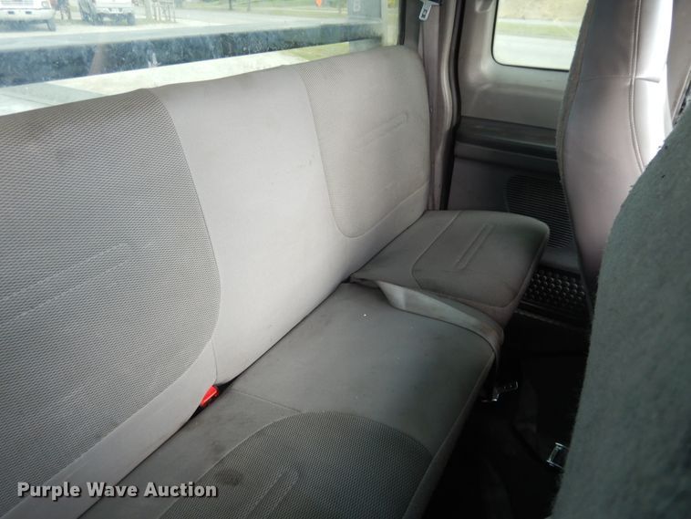 image for item DI7718 2006 Ford F650 Super Duty  rollback truck