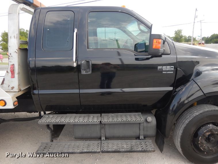 image for item DI7718 2006 Ford F650 Super Duty  rollback truck