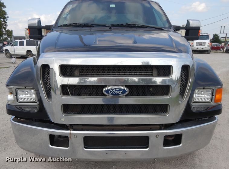 image for item DI7718 2006 Ford F650 Super Duty  rollback truck