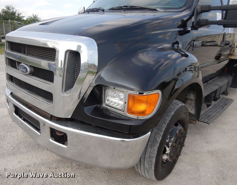 image for item DI7718 2006 Ford F650 Super Duty  rollback truck