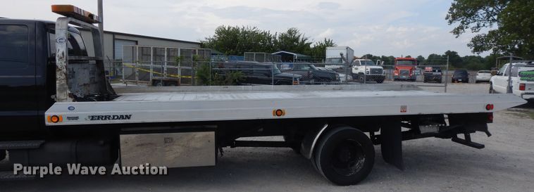 image for item DI7718 2006 Ford F650 Super Duty  rollback truck