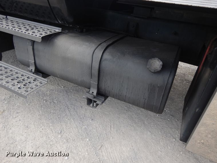 image for item DI7718 2006 Ford F650 Super Duty  rollback truck