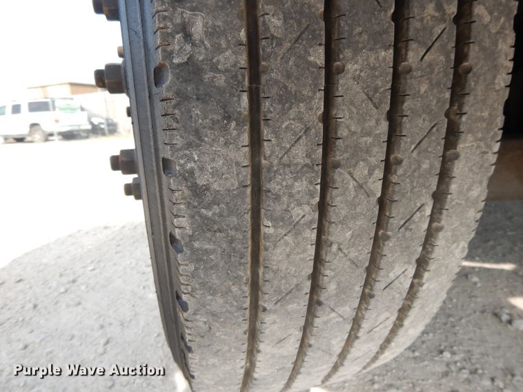 image for item DI7718 2006 Ford F650 Super Duty  rollback truck