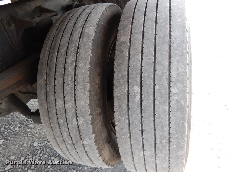 image for item DI7718 2006 Ford F650 Super Duty  rollback truck