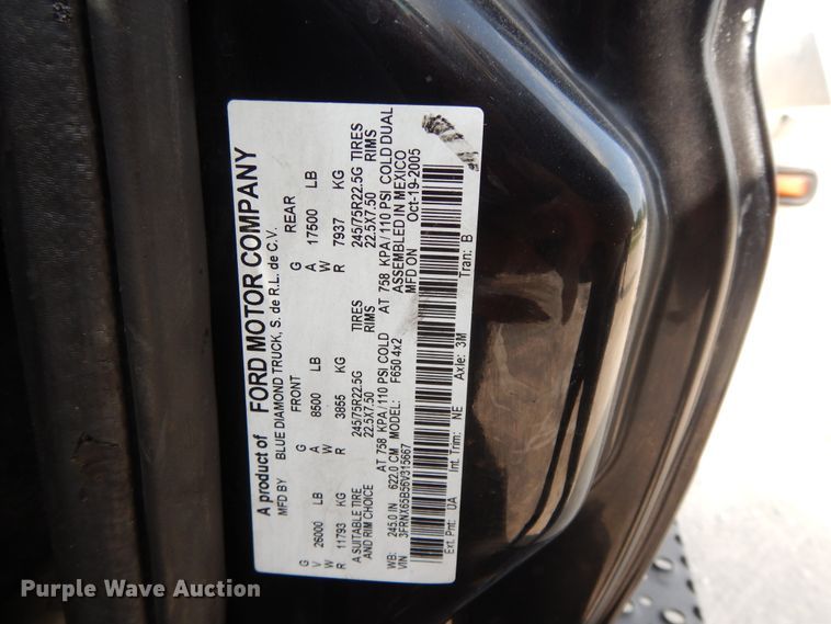 image for item DI7718 2006 Ford F650 Super Duty  rollback truck