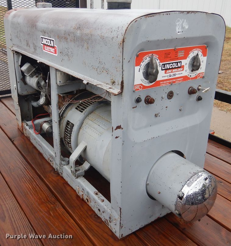 image for item DJ1058 1969 Lincoln Redface SA200 welder