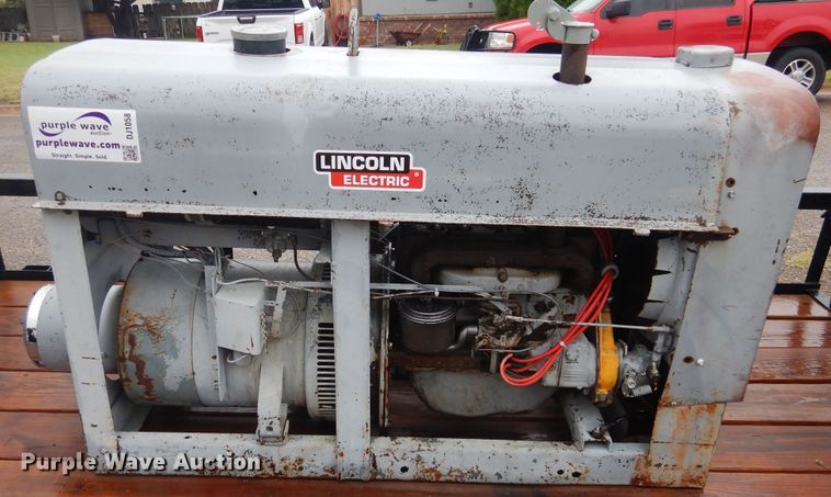 image for item DJ1058 1969 Lincoln Redface SA200 welder
