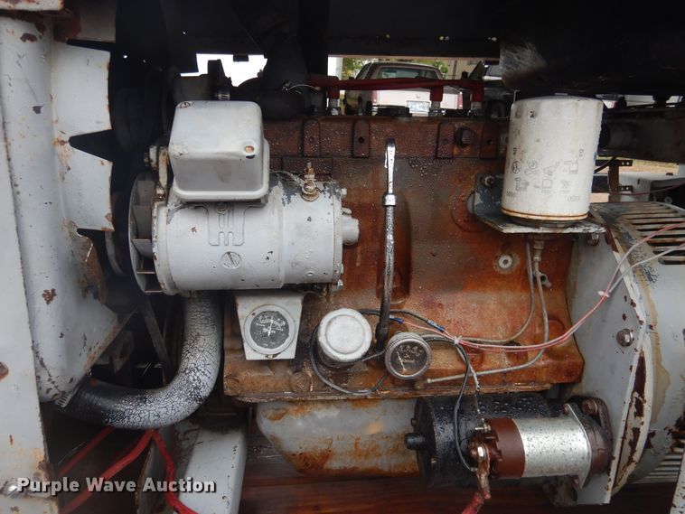 image for item DJ1058 1969 Lincoln Redface SA200 welder