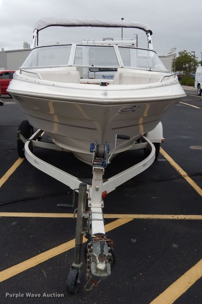 image for item DJ4486 1999 Bayliner Capri  boat