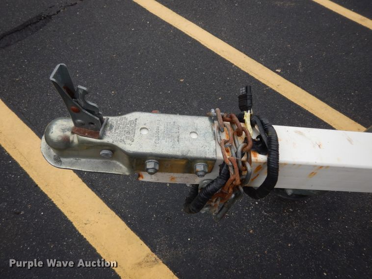 image for item DJ4486 1999 Bayliner Capri  boat