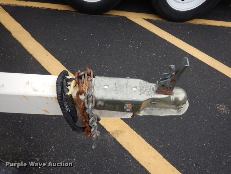 image for item DJ4486 1999 Bayliner Capri  boat