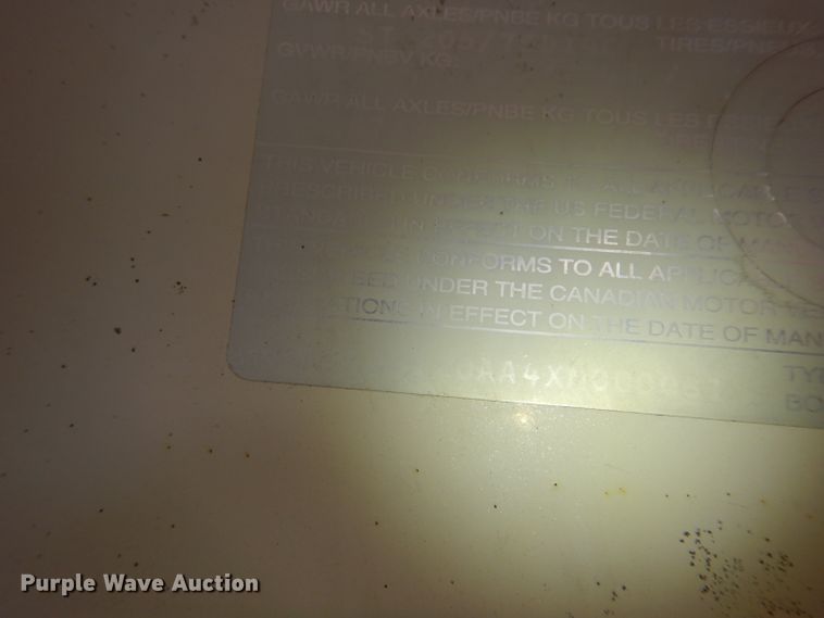 image for item DJ4486 1999 Bayliner Capri  boat