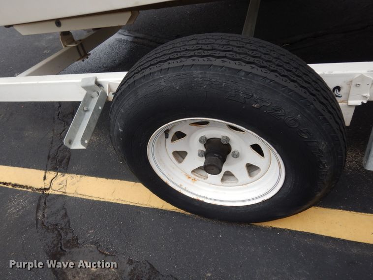 image for item DJ4486 1999 Bayliner Capri  boat