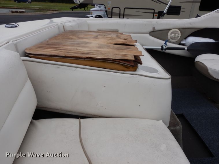 image for item DJ4486 1999 Bayliner Capri  boat